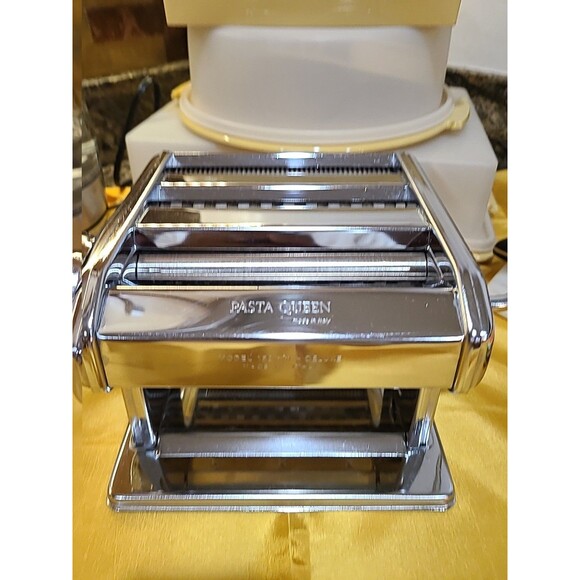 VINTAGE OPEN BOX OMC AMPIA Model 150 PASTA MACHINE - Picture 4 of 8